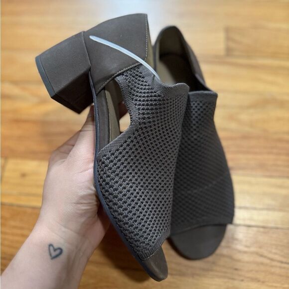 Eileen Fisher | FERRIS KNIT SANDAL - Picture 3 of 5